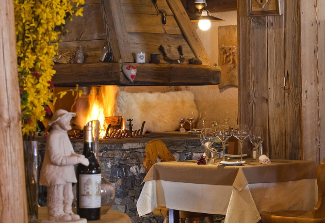 Imagen del bar/restaurante del Hotel Le Sherpa, Val Thorens. Foto 2