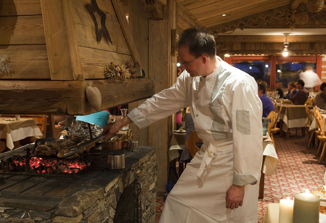 Imagen del bar/restaurante del Hotel Le Sherpa, Val Thorens. Foto 4