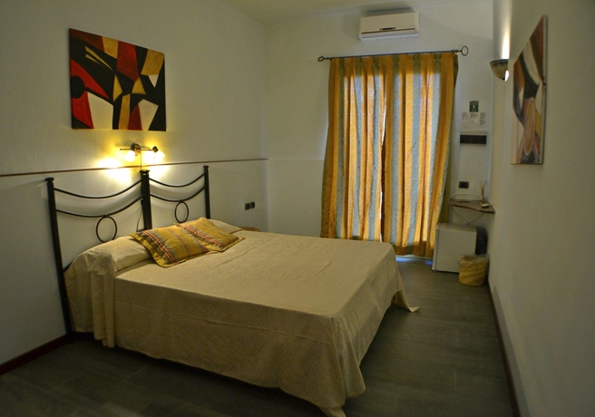 Imagen de la habitación del Hotel Le Sirene. Foto 6