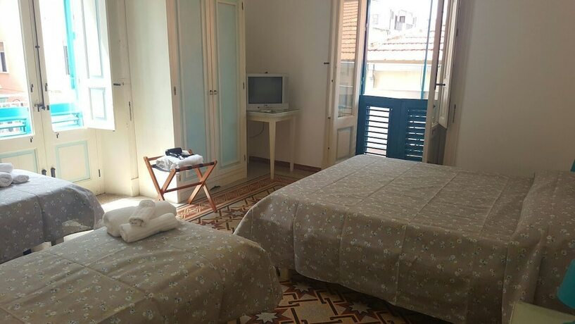Imagen general del Hotel Le Sirene Scilla. Foto 10