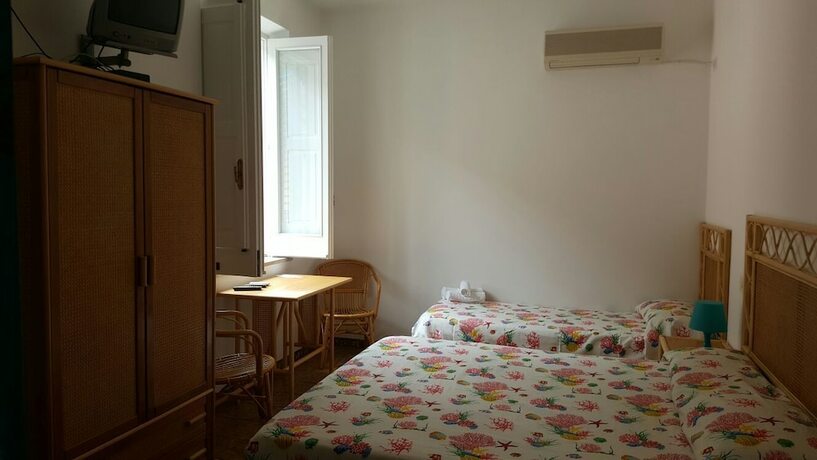 Imagen general del Hotel Le Sirene Scilla. Foto 11