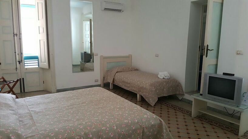 Imagen general del Hotel Le Sirene Scilla. Foto 15