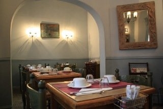 Imagen del bar/restaurante del Hotel Le Sisley. Foto 10