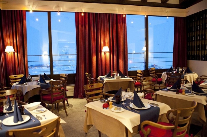 Imagen del bar/restaurante del Hotel Le Ski D'or. Foto 2