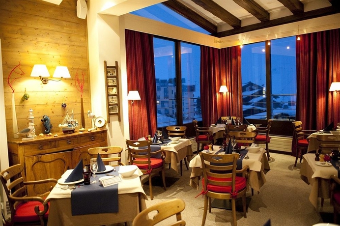 Imagen del bar/restaurante del Hotel Le Ski D'or. Foto 3