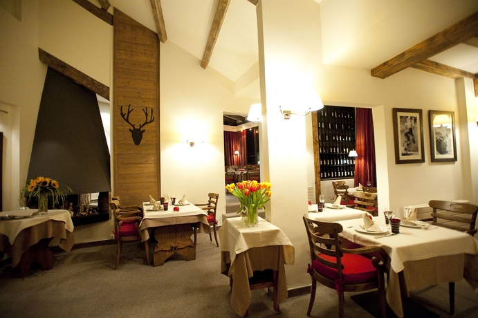 Imagen del bar/restaurante del Hotel Le Ski D'or. Foto 5