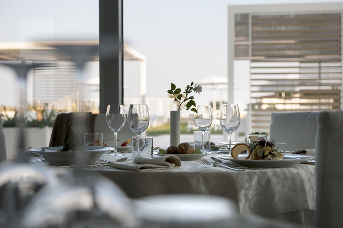 Imagen del bar/restaurante del Hotel Le Soleil. Foto 6