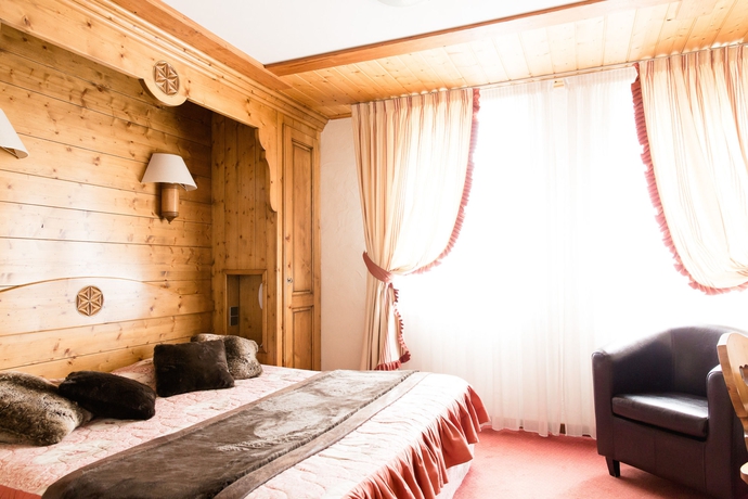Imagen de la habitación del Hotel Le Sporting, Morzine. Foto 6