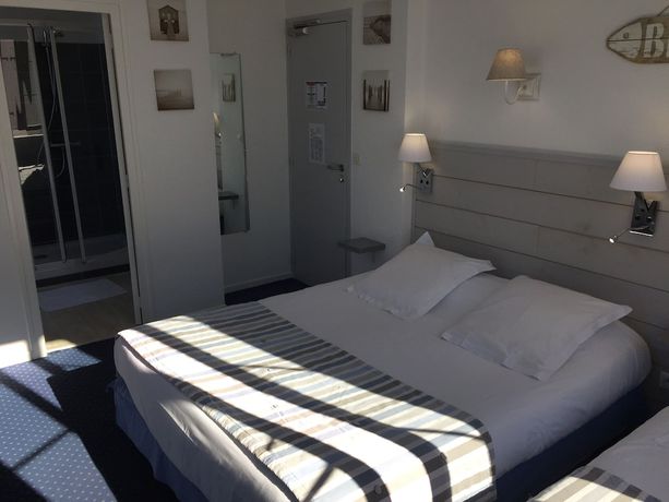 Imagen de la habitación del Hotel Le Square. Foto 19
