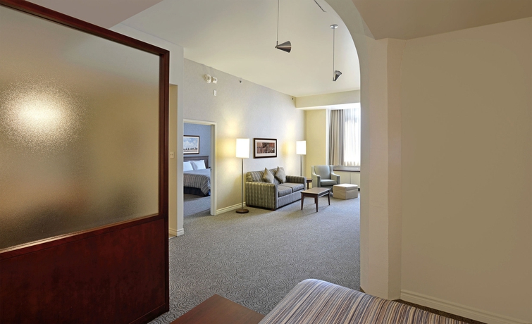Imagen de los interiores del Hotel Le Square Phillips and Suites. Foto 12