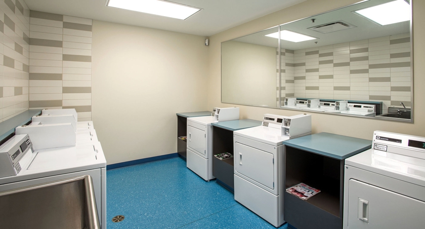 Imagen de los interiores del Hotel Le Square Phillips and Suites. Foto 13