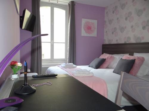 Imagen de la habitación del Hotel Le St Patrice. Foto 11