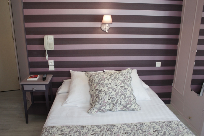 Imagen de la habitación del Hotel Le St Pierre. Foto 16