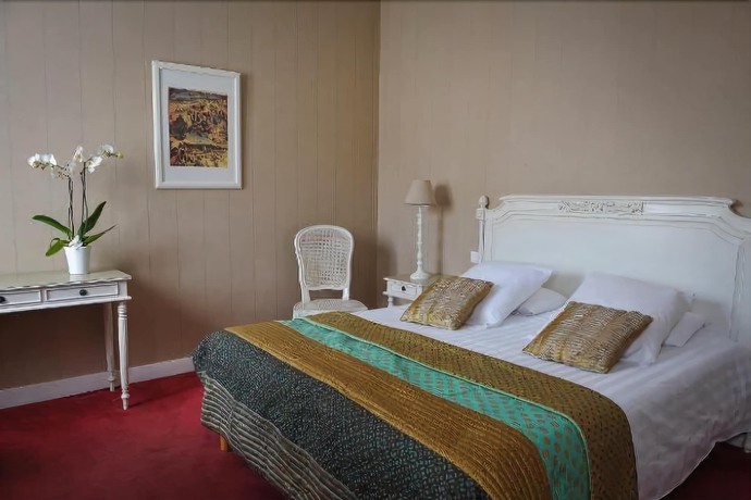 Imagen de la habitación del Hotel Le St Pierre. Foto 17