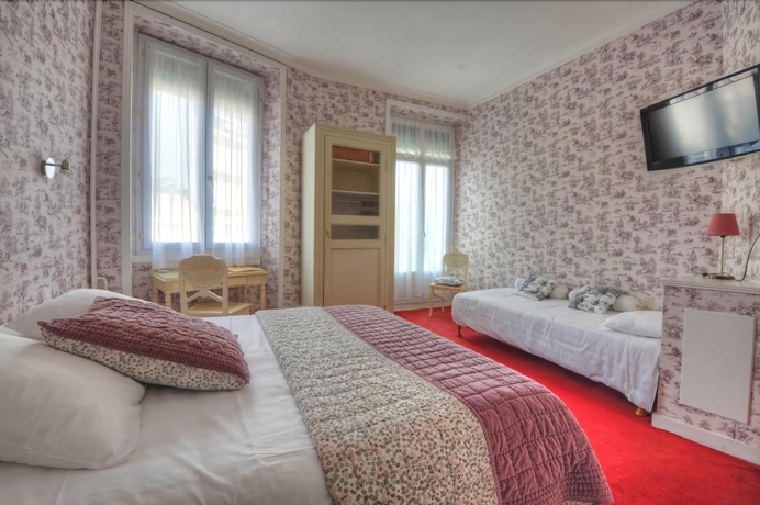 Imagen de la habitación del Hotel Le St Pierre. Foto 18