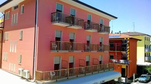 Imagen general del Hotel Le Star. Foto 3
