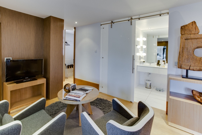 Imagen de la habitación del Hotel Le Strato. Foto 10