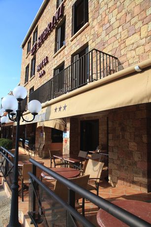 Imagen de los exteriores del Hotel Le Subrini. Foto 7