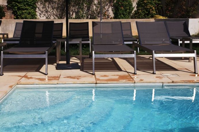 Imagen de los exteriores del Hotel Le Subrini. Foto 9