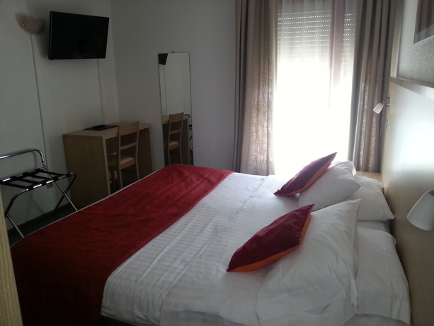 Imagen de la habitación del Hotel Le Sud, Antibes. Foto 8