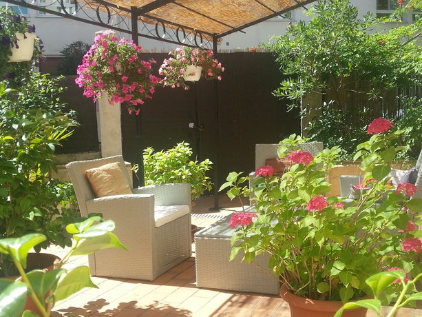 Imagen de los exteriores del Hotel Le Sud, Antibes. Foto 13