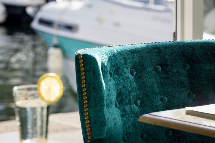 Imagen de los interiores del Hotel Le Suffren, Bw Signature Collection. Foto 19