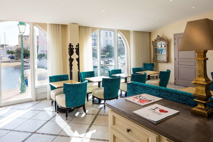Imagen de los interiores del Hotel Le Suffren. Foto 16