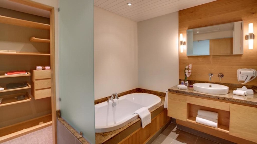 Imagen de la habitación del Hotel Le Suffren and Marina. Foto 6