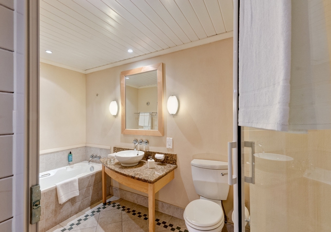 Imagen de la habitación del Hotel Le Suffren and Marina. Foto 7