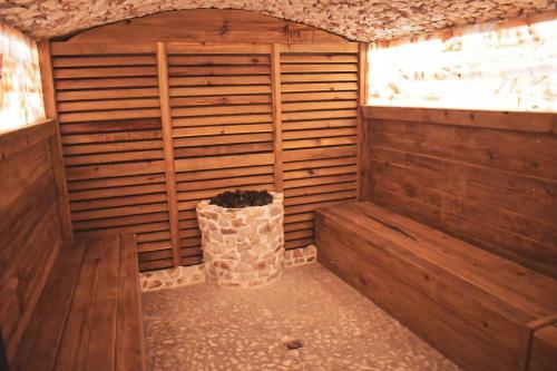 Imagen de los interiores del Hotel Le Suisse Spa. Foto 13