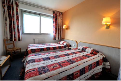 Imagen de la habitación del Hotel Le Sully. Foto 3