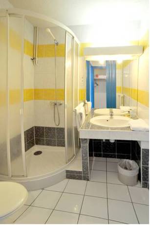 Imagen de la habitación del Hotel Le Sully, LA ROCHE-SUR-YON. Foto 6