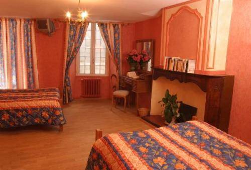 Imagen de la habitación del Hotel Le Sully, Meyrueis. Foto 4