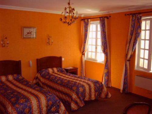 Imagen de la habitación del Hotel Le Sully, Meyrueis. Foto 5