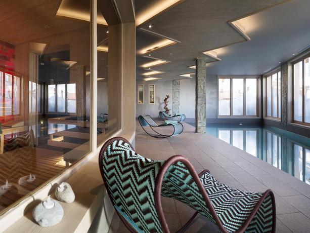 Imagen de los interiores del Hotel Le Taos. Foto 10