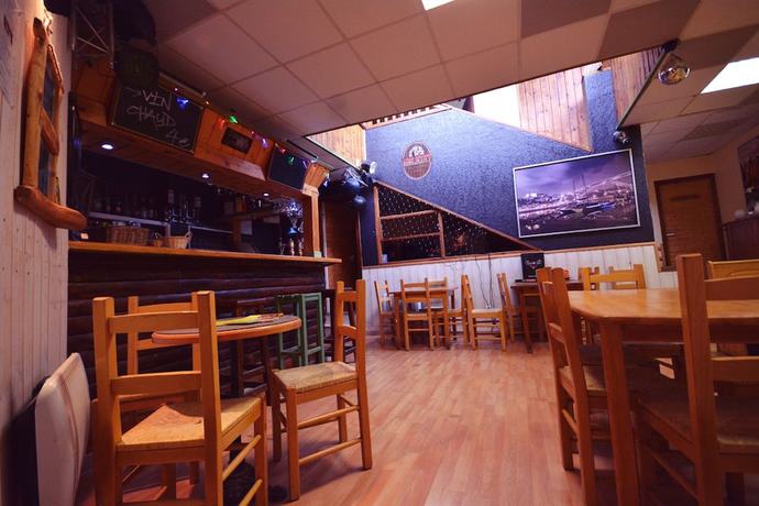 Imagen del bar/restaurante del Hotel Le Tatami. Foto 8