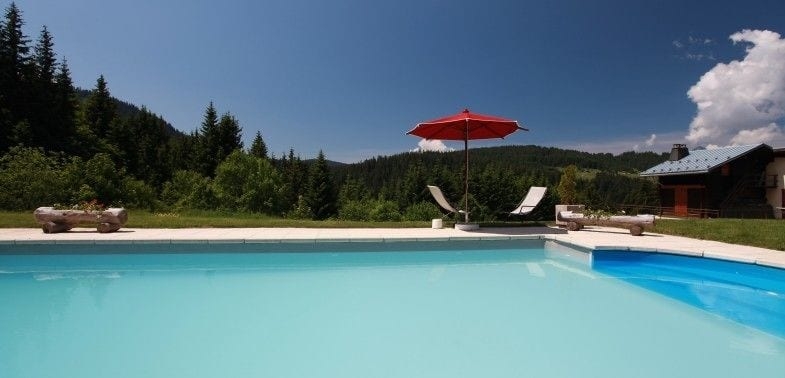 Imagen de la piscina del Hotel Le Tétras. Foto 19