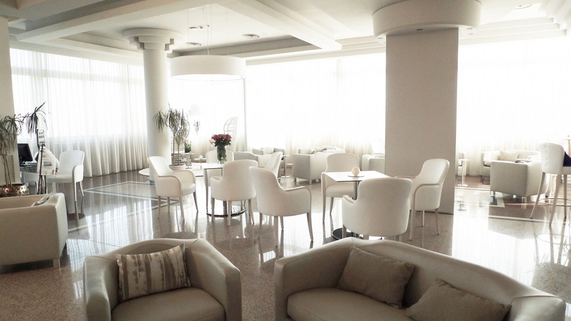 Imagen de los interiores del Hotel Le Tegnue. Foto 5