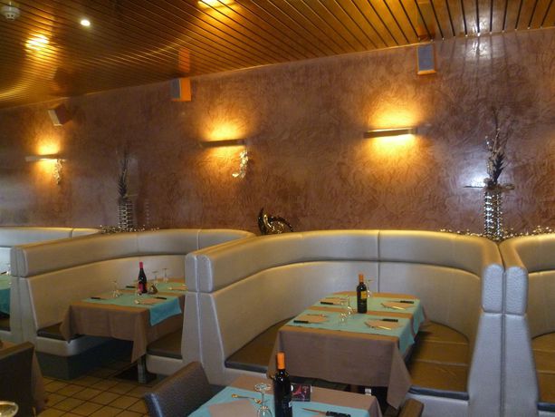 Imagen de la habitación del Hotel Le Terminus. Foto 10