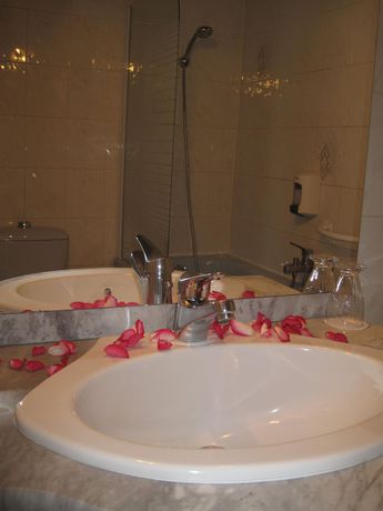 Imagen de la habitación del Hotel Le Terminus. Foto 13