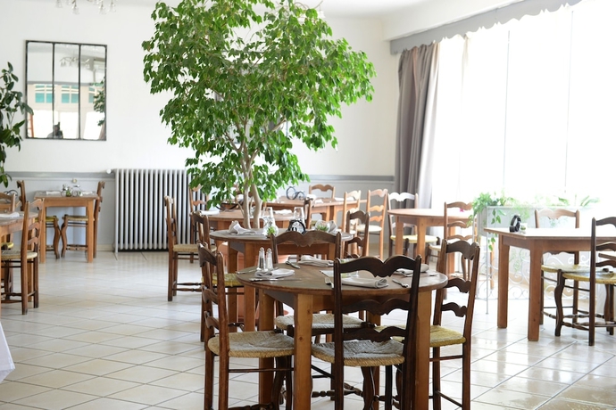 Imagen de los interiores del Hotel Le Terminus, Sénas. Foto 14