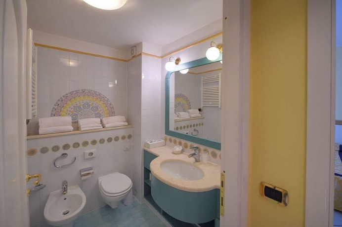 Imagen de la habitación del Hotel Le Terrazze Sul Lago Residence and. Foto 8