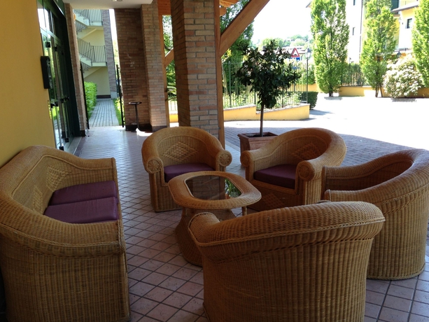 Imagen de los exteriores del Hotel Le Terrazze Sul Lago Residence and. Foto 11