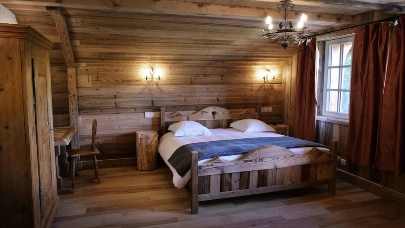 Imagen de la habitación del Hotel Le Tillau. Foto 17