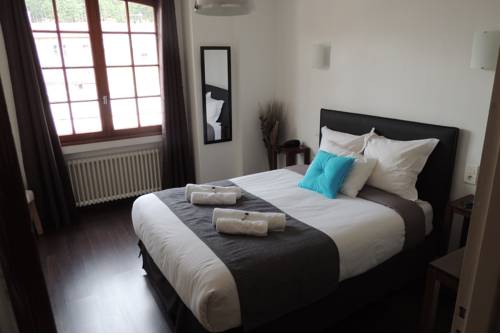 Imagen de la habitación del Hotel Le Tivoli, SISTERON. Foto 4