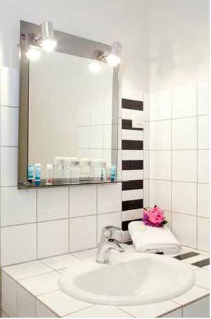 Imagen de la habitación del Hotel Le Toeno. Foto 10