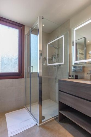 Imagen de la habitación del Hotel Le Torri Del Garda Familyspa Resort. Foto 7