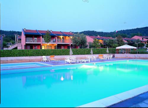 Imagen de la piscina del Hotel Le Tre Isole. Foto 15