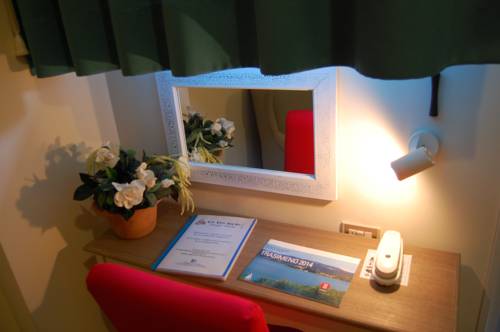 Imagen de la habitación del Hotel Le Tre Isole. Foto 6