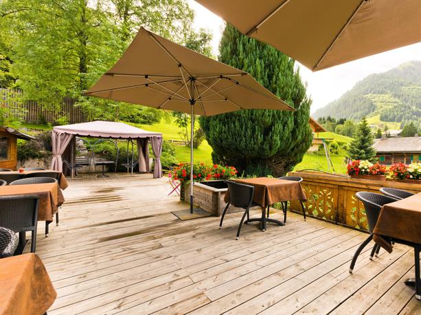 Imagen de los exteriores del Hotel Le Tremplin. Foto 9